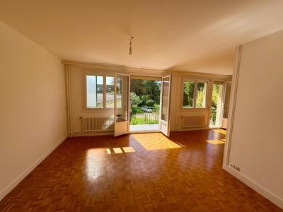 Appartement - 98 m² - 4 pièces