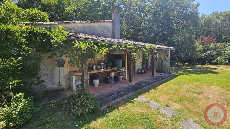 Maison ancienne - 270 m² - 10 pièces