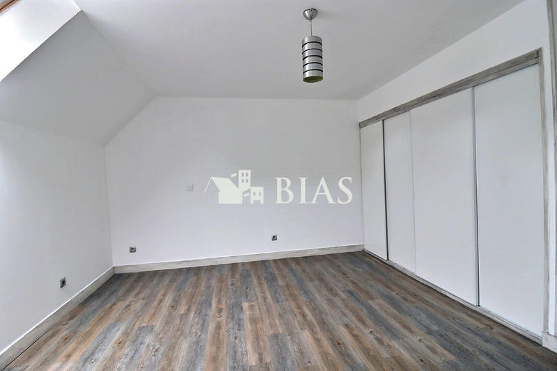 Maison contemporaine - 230 m² - 7 pièces