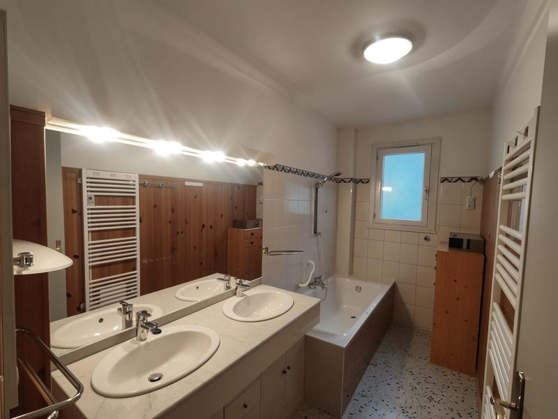 Appartement - 85 m² - 3 pièces