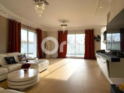 Maison - 265 m² - 7 pièces