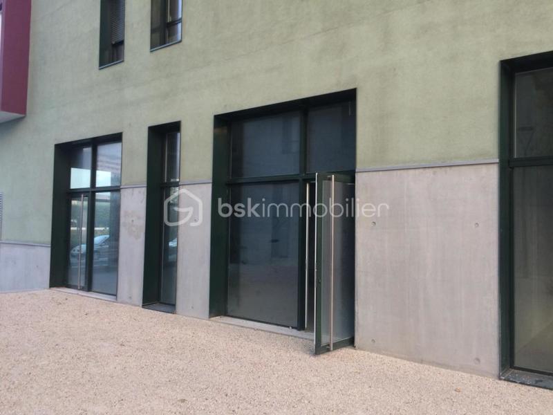 Local commercial - 118 m² - 1 pièce