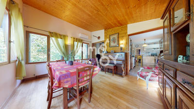 Maison - 93 m² - 4 pièces