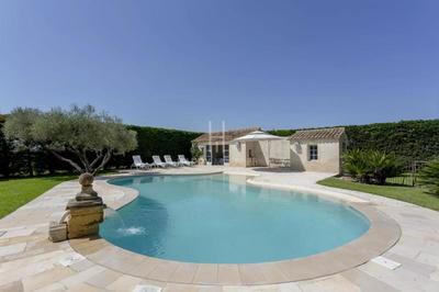 Mas - 300 m² - 9 pièces