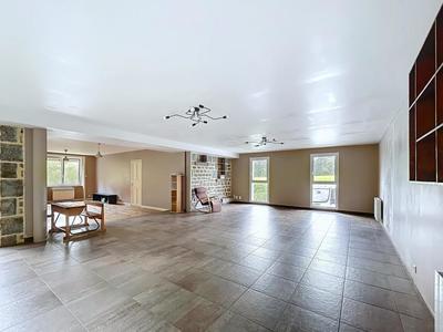 Maison de campagne - 252 m² - 10 pièces