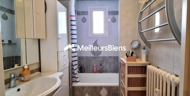 Appartement ancien - 66 m² - 3 pièces