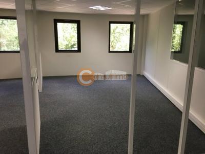 Bureau - 488 m²