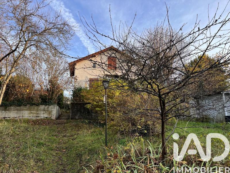 Maison - 99 m² - 6 pièces