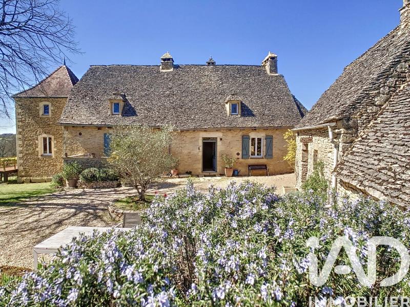 Maison - 180 m² - 5 pièces