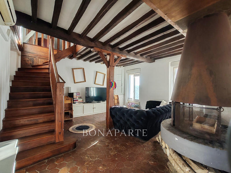 Maison - 285 m² - 9 pièces