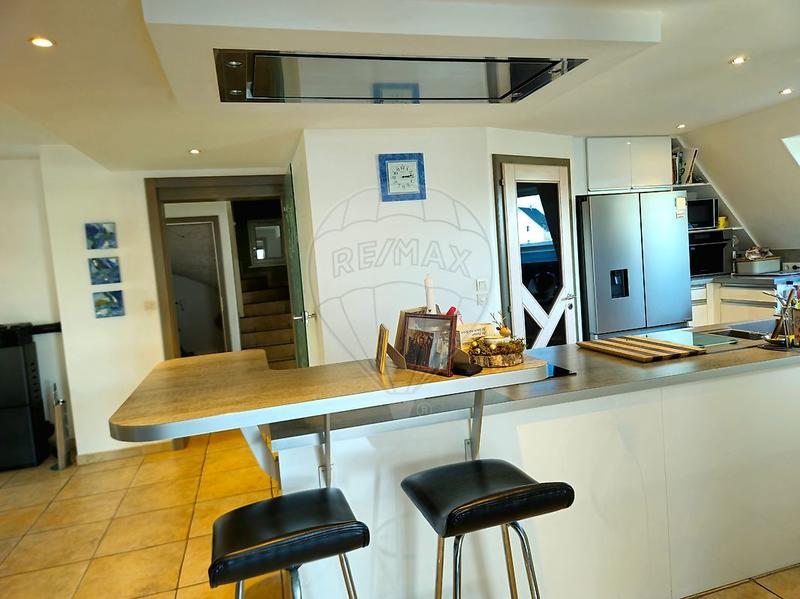 Maison - 208 m² - 7 pièces