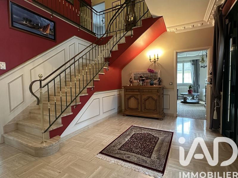 Maison - 182 m² - 5 pièces