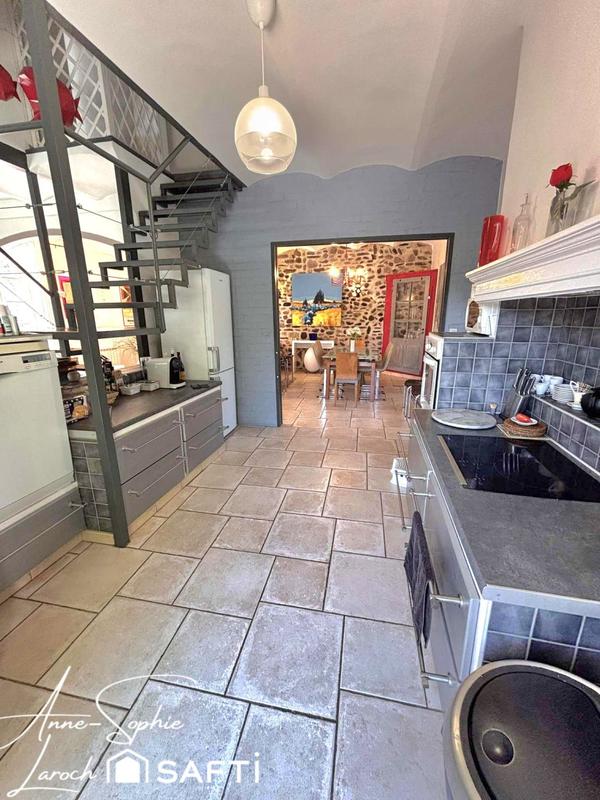 Maison - 182 m² - 6 pièces