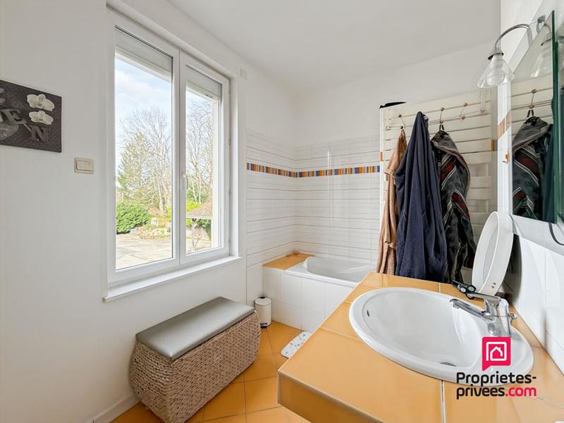 Maison - 366 m² - 13 pièces