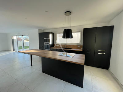 Maison - 111 m² - 4 pièces