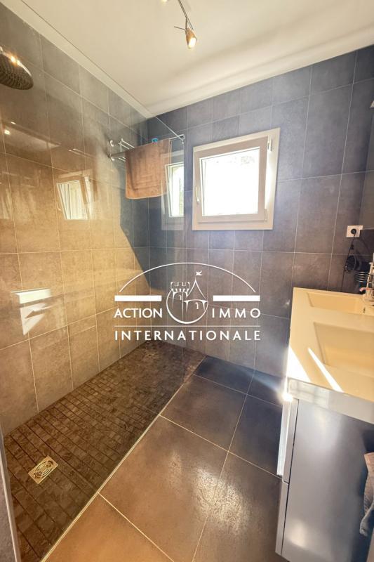 Propriété - 159 m² - 6 pièces