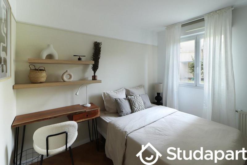 Chambre - 10 m² - 1 pièce