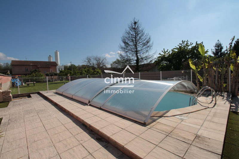 Maison - 209 m² - 8 pièces