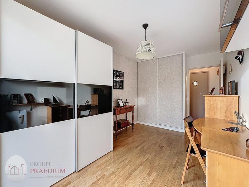Appartement - 121 m² - 5 pièces