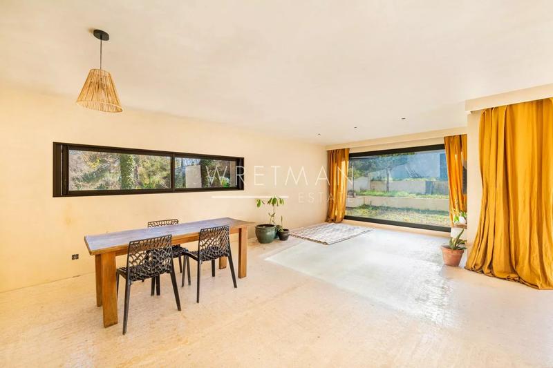 Maison - 222 m² - 6 pièces