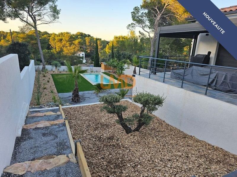 Maison - 163 m² - 7 pièces