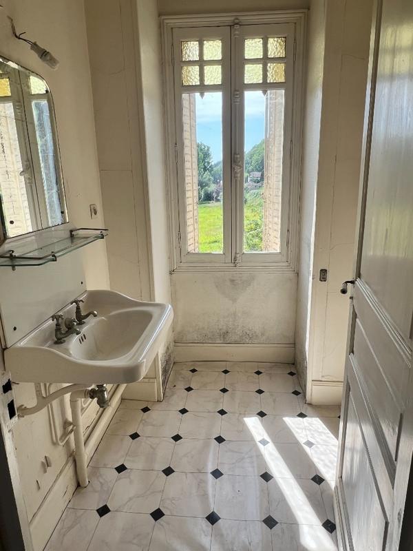 Maison - 200 m² - 10 pièces