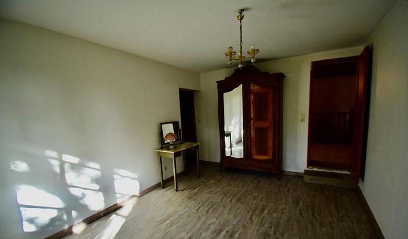 Maison - 242 m² - 7 pièces