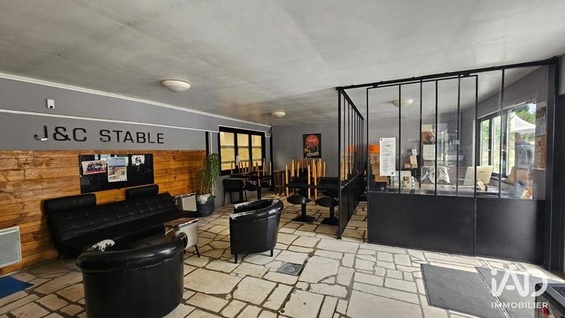 Local commercial - 8 310 m²