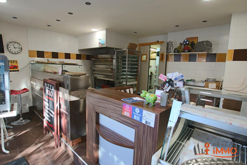 Local commercial - 45 m² - 2 pièces