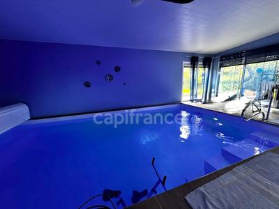 Maison - 197 m² - 8 pièces