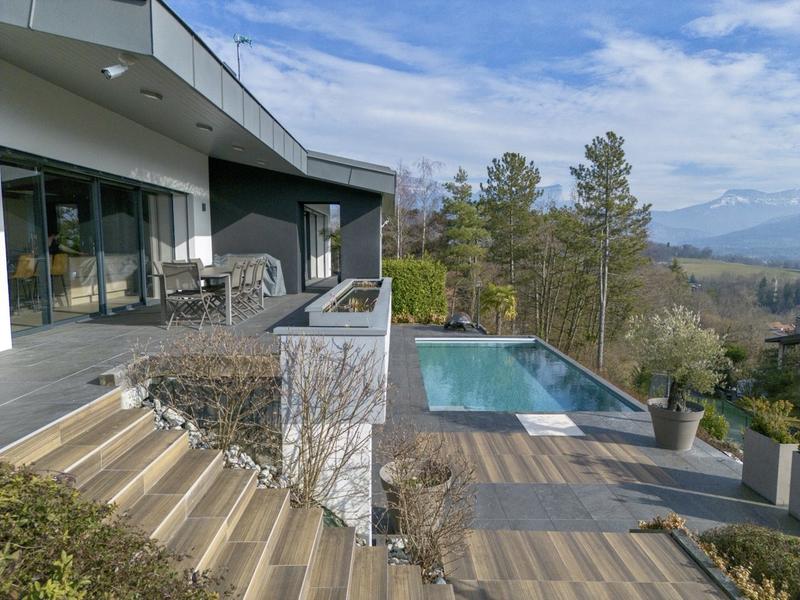 Villa - 355 m² - 5 pièces