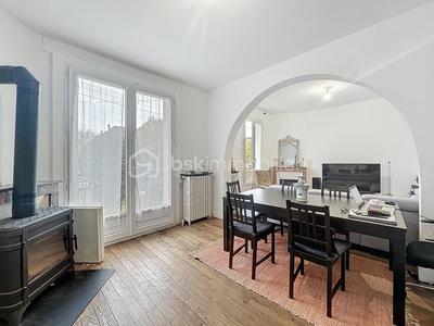 Maison - 84 m² - 5 pièces