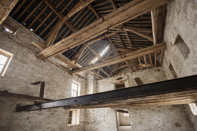 Moulin - 200 m² - 6 pièces