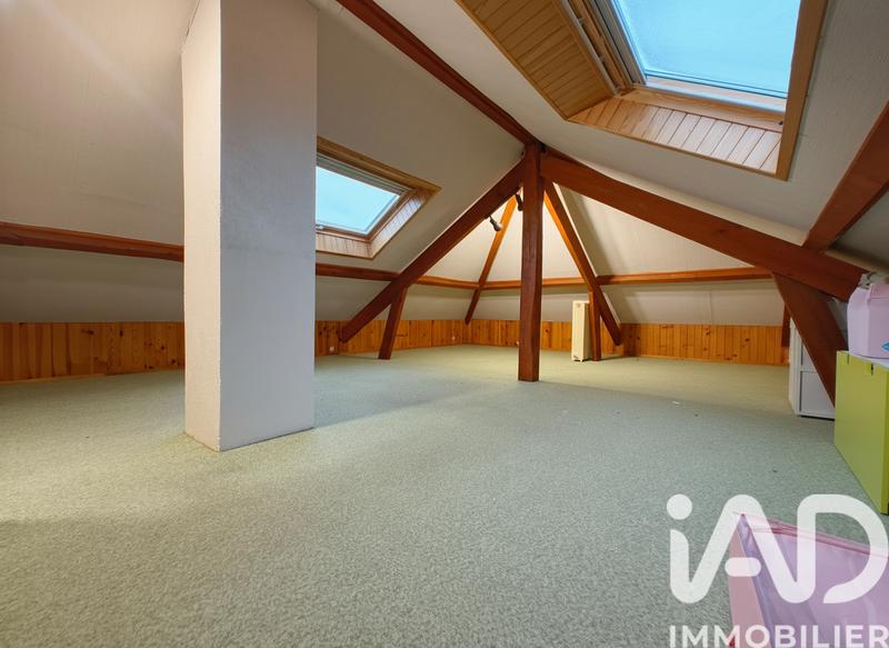 Maison - 211 m² - 6 pièces