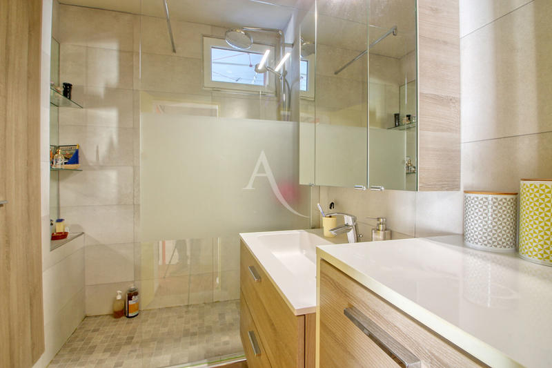 Appartement - 86 m² - 5 pièces