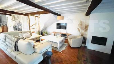 Demeure - 261 m² - 8 pièces