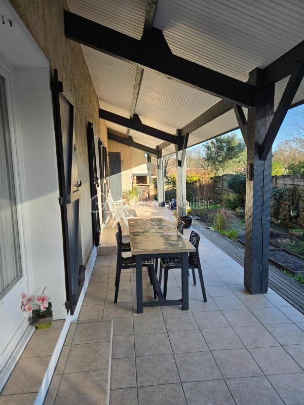 Maison traditionnelle - 123 m² - 6 pièces