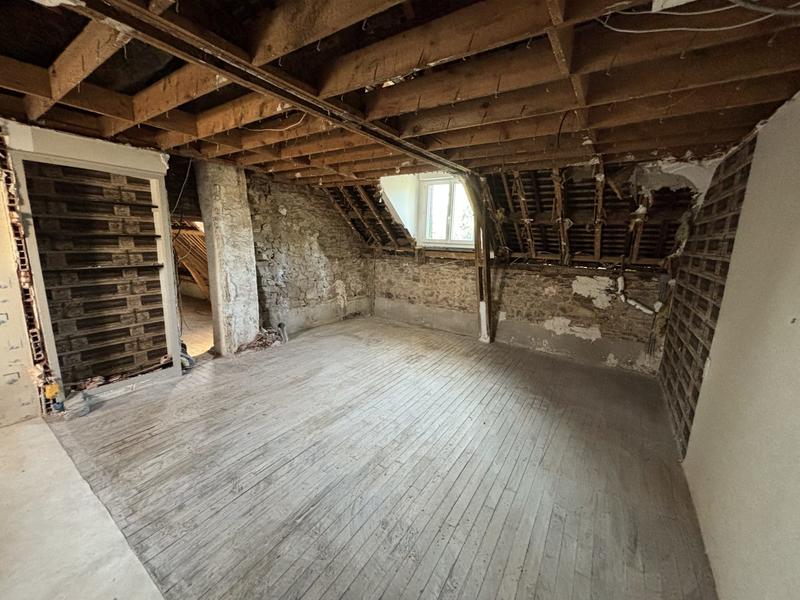 Maison traditionnelle - 247 m² - 6 pièces