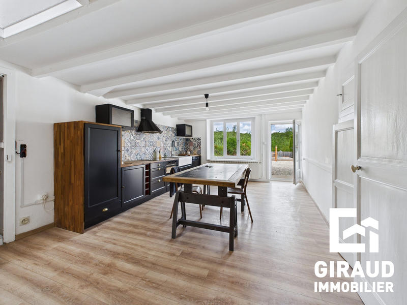 Maison ancienne - 312 m² - 8 pièces