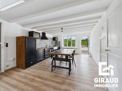 Maison ancienne - 312 m² - 8 pièces