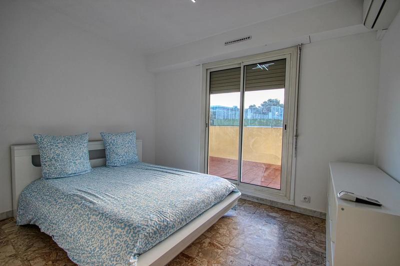 Appartement - 93 m² - 4 pièces