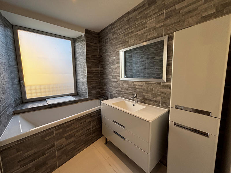 Appartement - 130 m² - 5 pièces