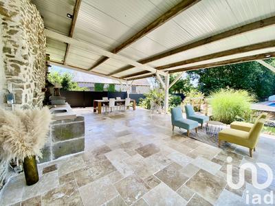 Maison - 241 m² - 10 pièces