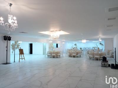 Local commercial - 1 500 m²