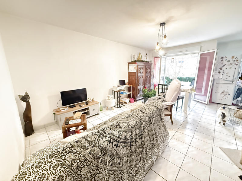 Appartement - 49 m² - 2 pièces