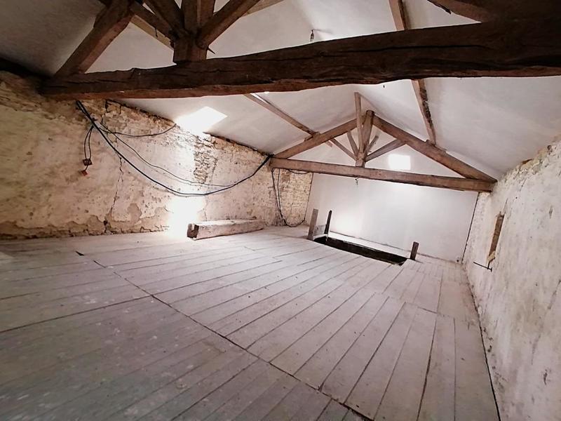 Maison de village - 90 m² - 3 pièces