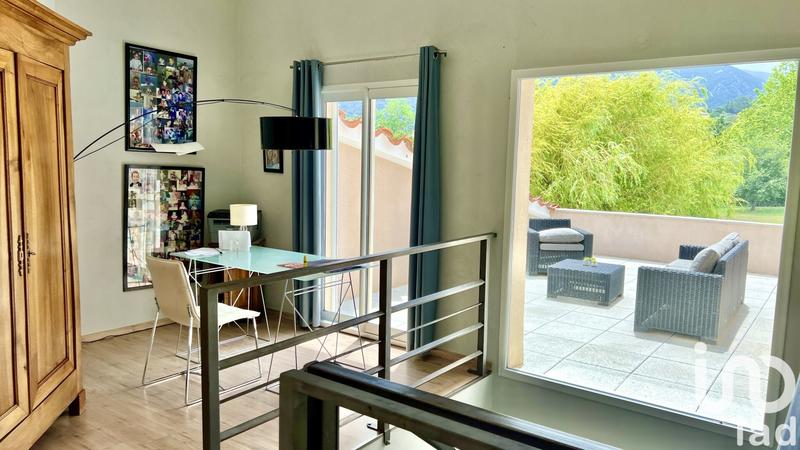 Maison - 275 m² - 7 pièces