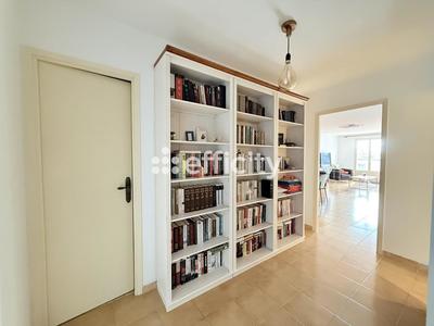 Appartement ancien - 74 m² - 3 pièces