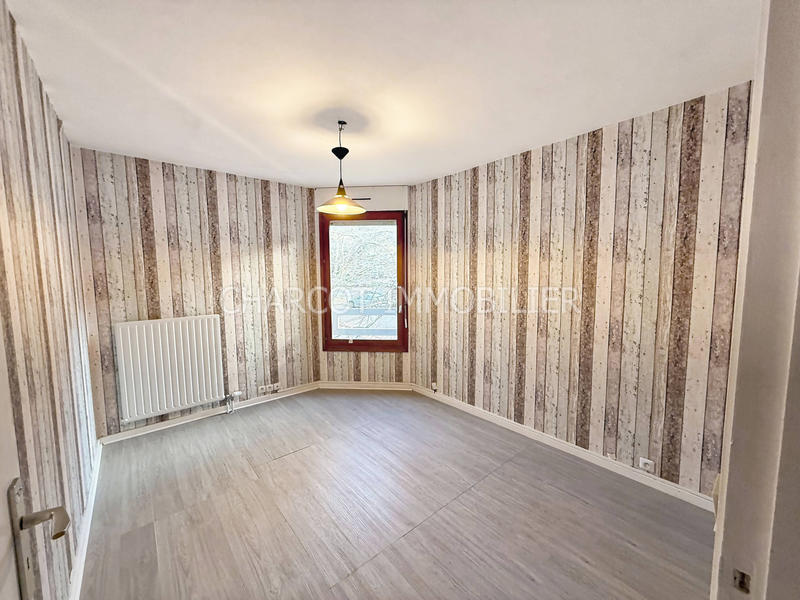 Appartement - 102 m² - 5 pièces