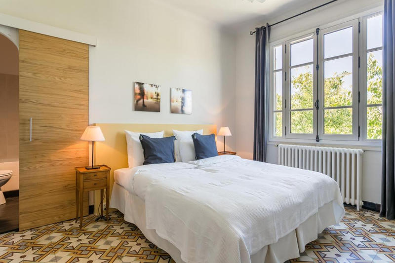 Bastide - 350 m² - 12 pièces